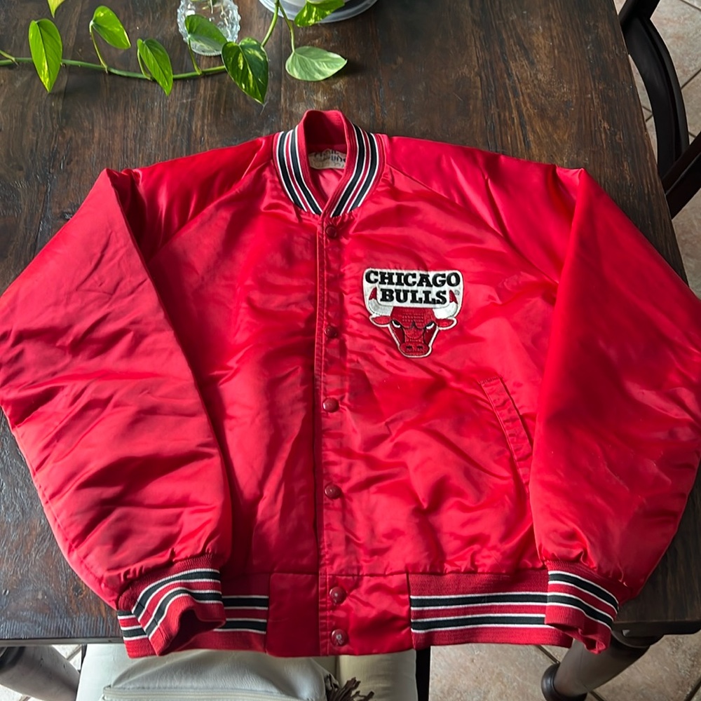 ‘89 Chalk Line Chicago Bulls jacket